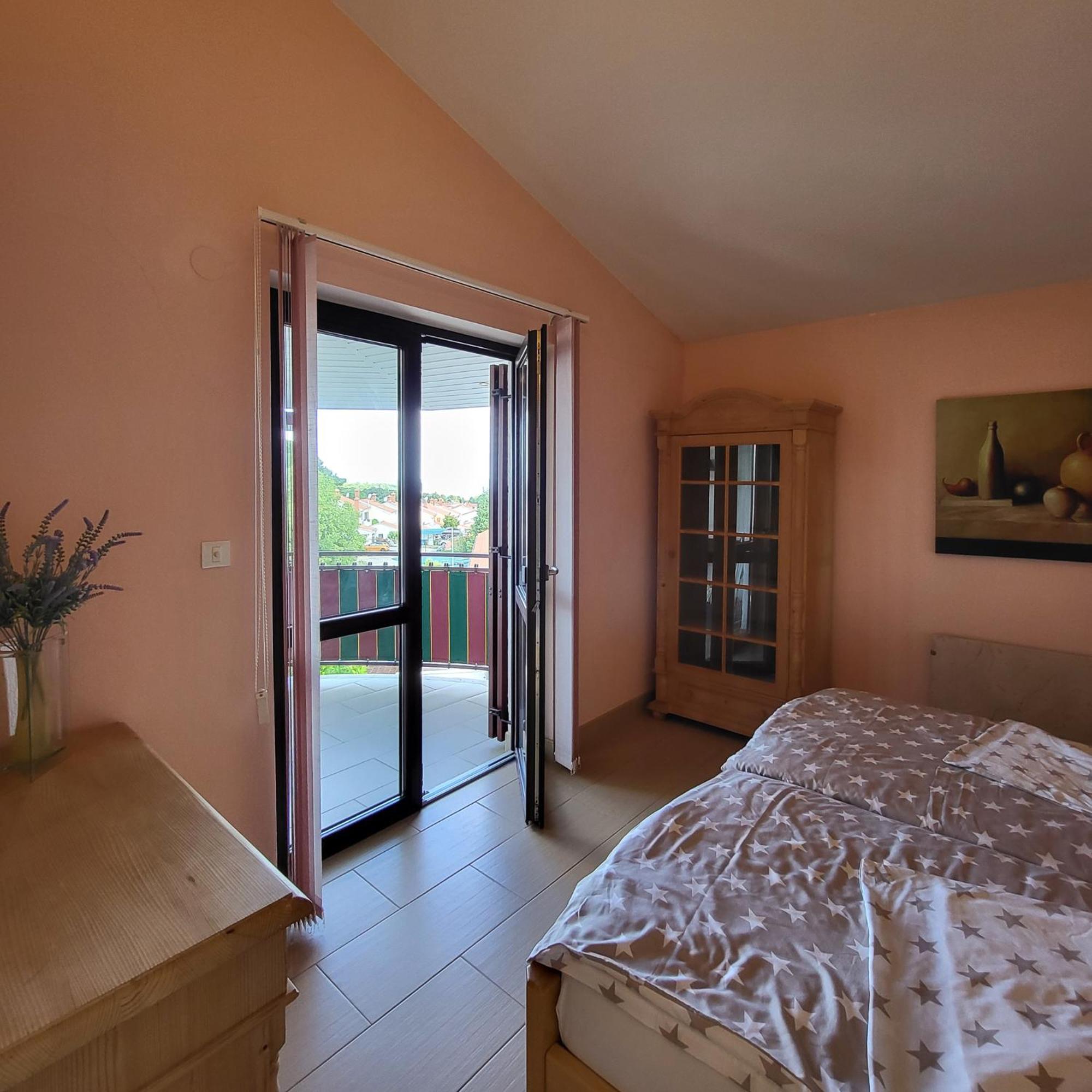 Ferienwohnungen Velijoze Porec Esterno foto