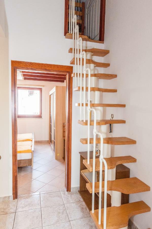 Ferienwohnungen Velijoze Porec Esterno foto