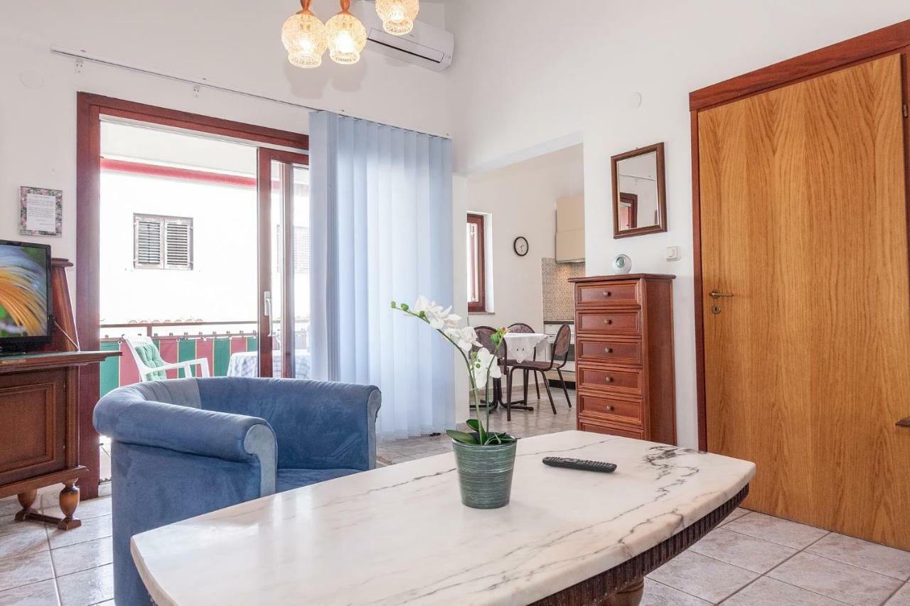 Ferienwohnungen Velijoze Porec Esterno foto
